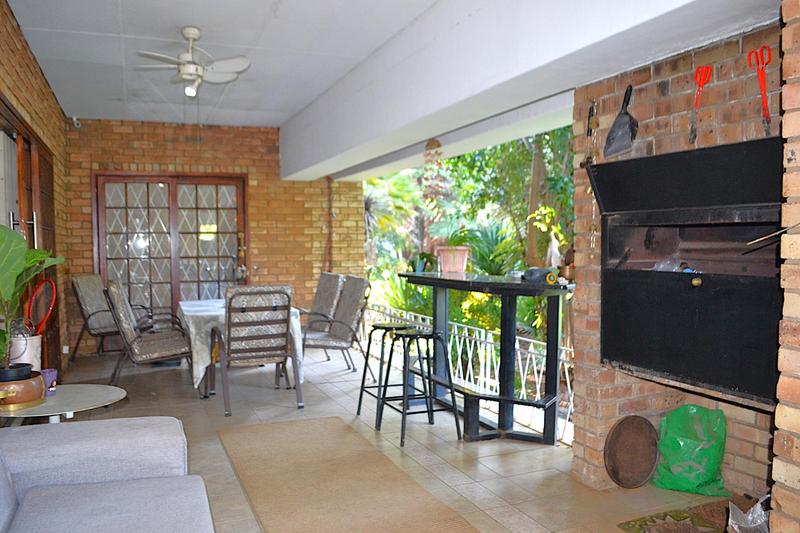 To Let 4 Bedroom Property for Rent in Vyfhoek A H North West